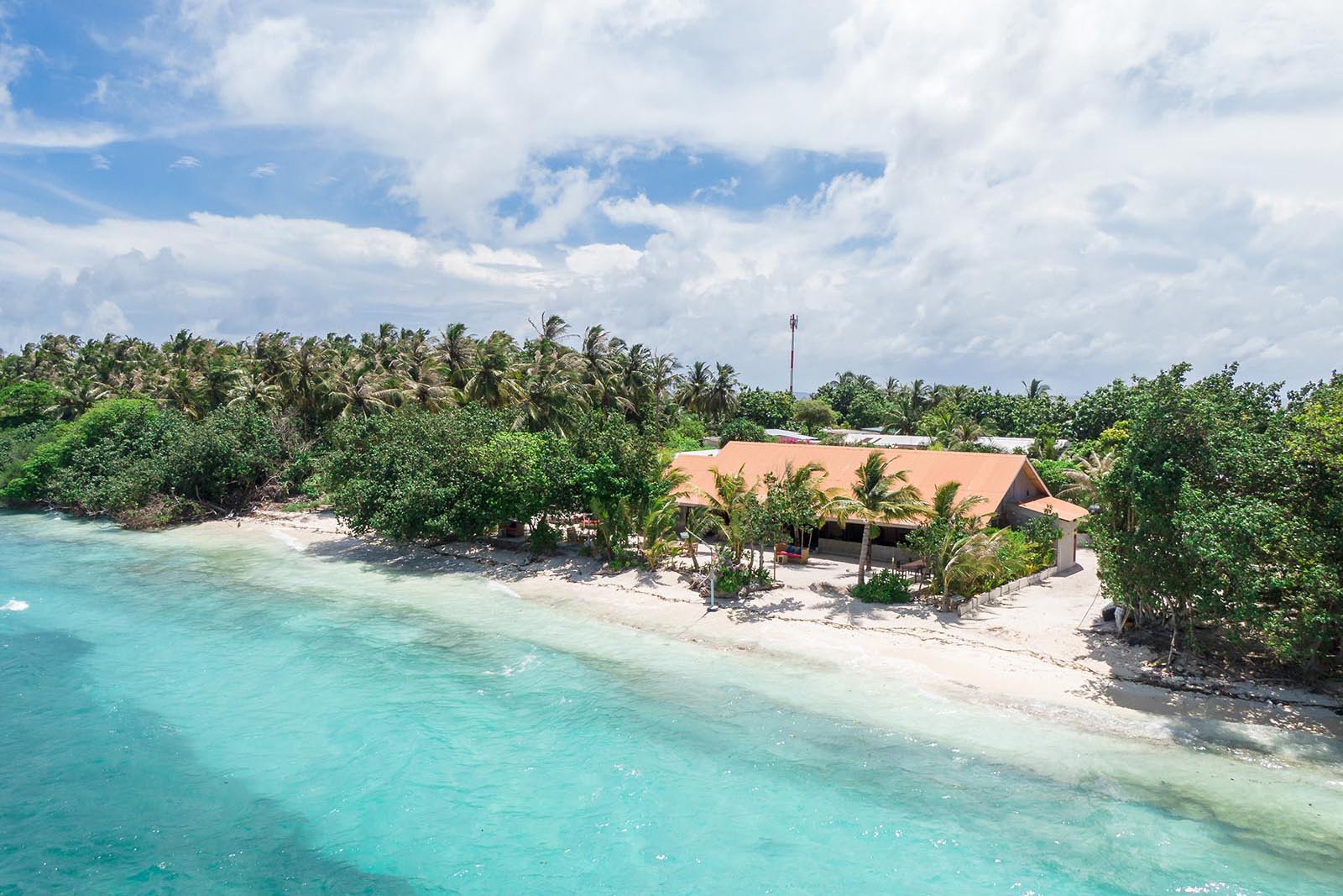 Explore Fulhadhoo